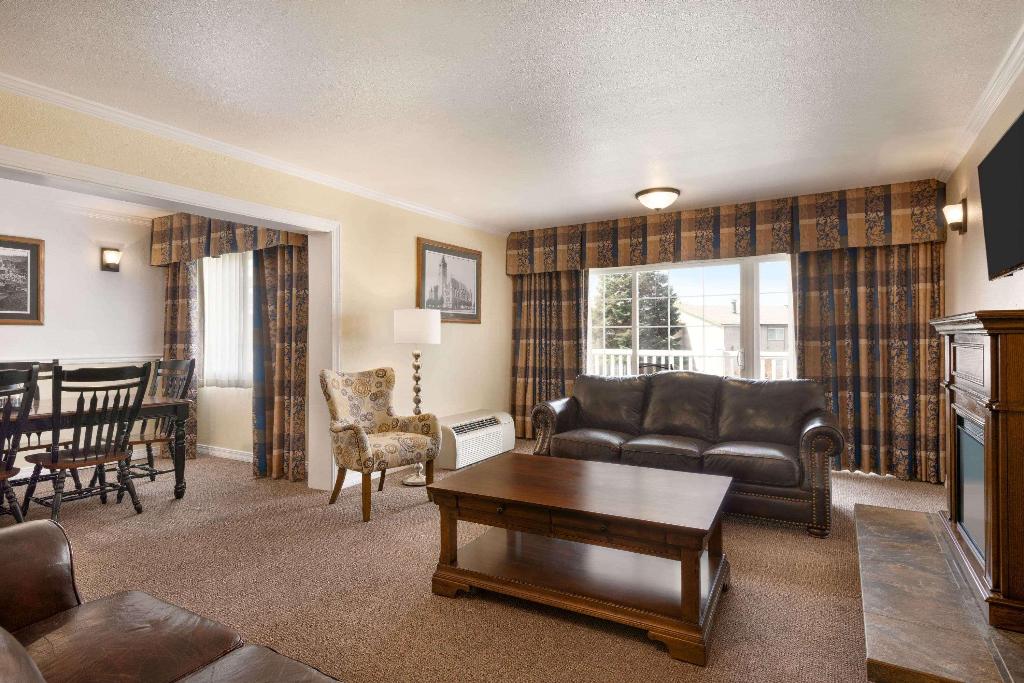 Ramada By Wyndham Spokane Airport 