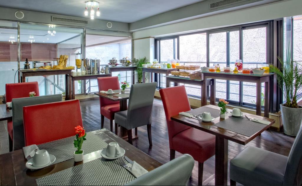 Yaad City Hotel 
