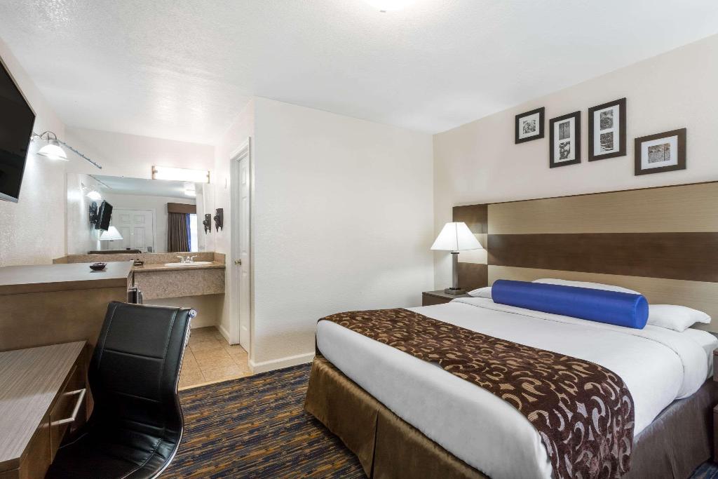 Howard Johnson By Wyndham Berkeley Howard Johnson By Wyndham Berkeley