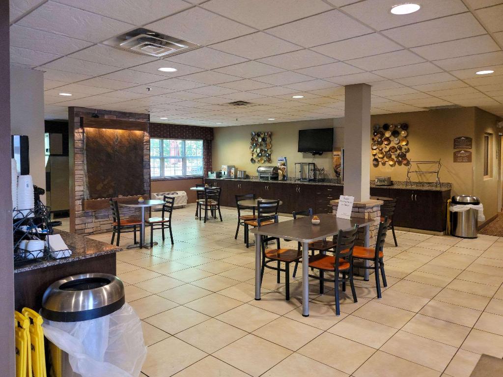 Sleep Inn & Suites Steubenville At The University 