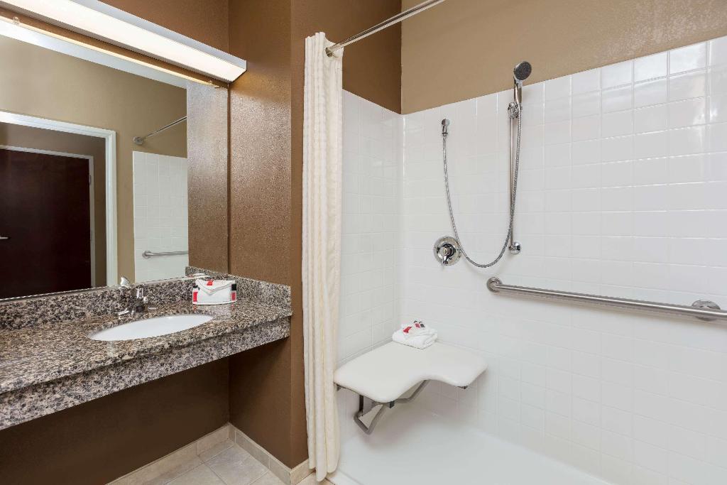 Sleep Inn & Suites Steubenville At The University 