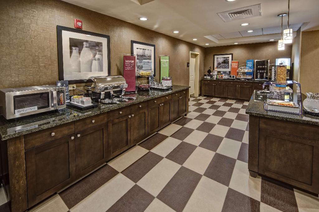 Hampton Inn Indianola 