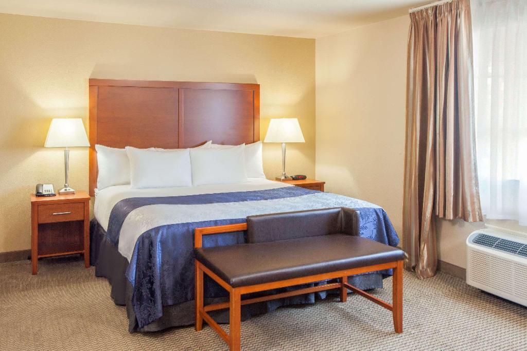 Baymont By Wyndham Grand Forks 