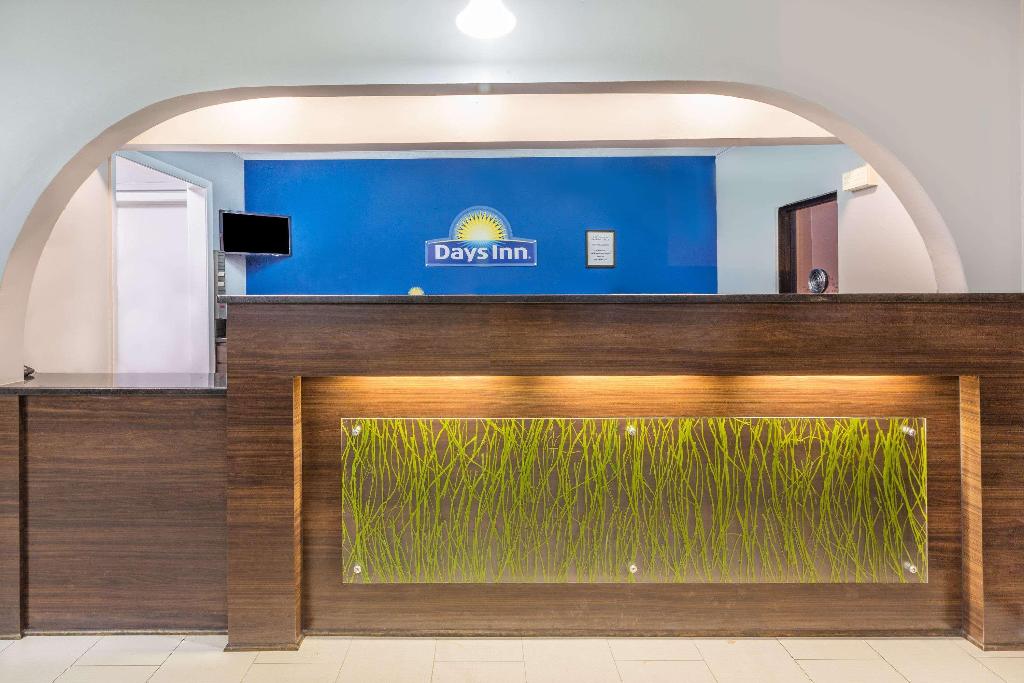 Days Inn By Wyndham Rayville 
