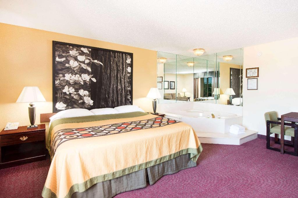 Super 8 Motel Lamar 