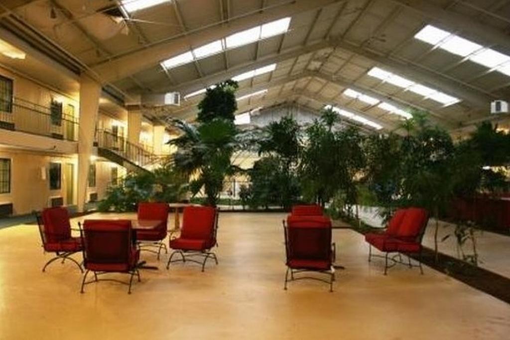 Econo Lodge - Elk City 
