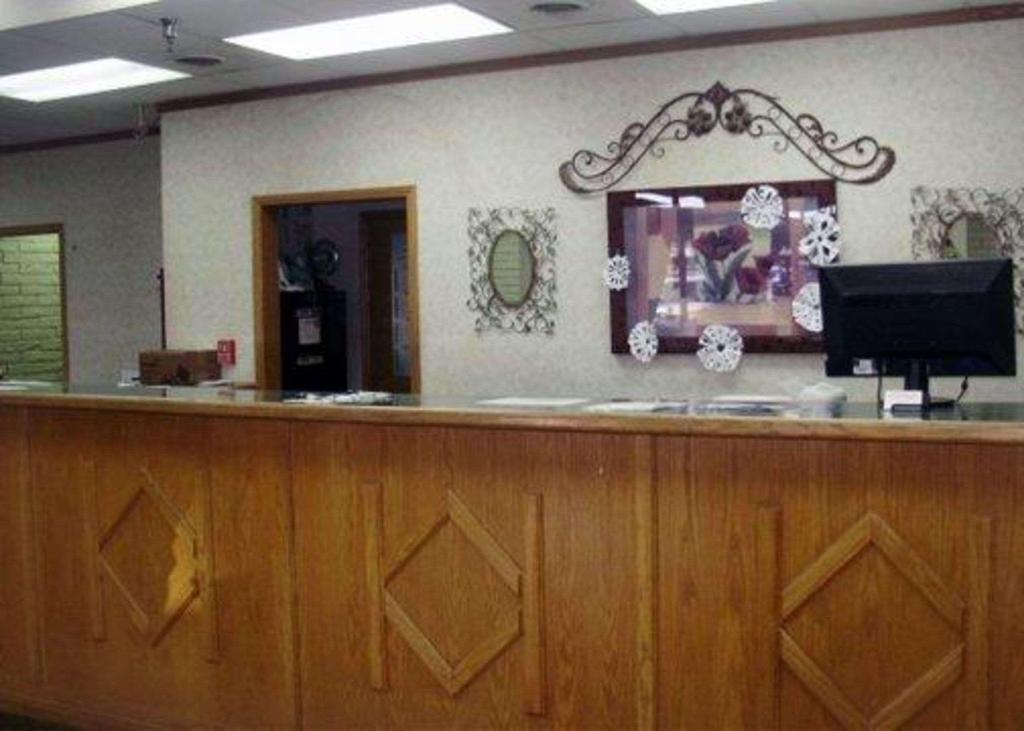 Econo Lodge - Elk City 