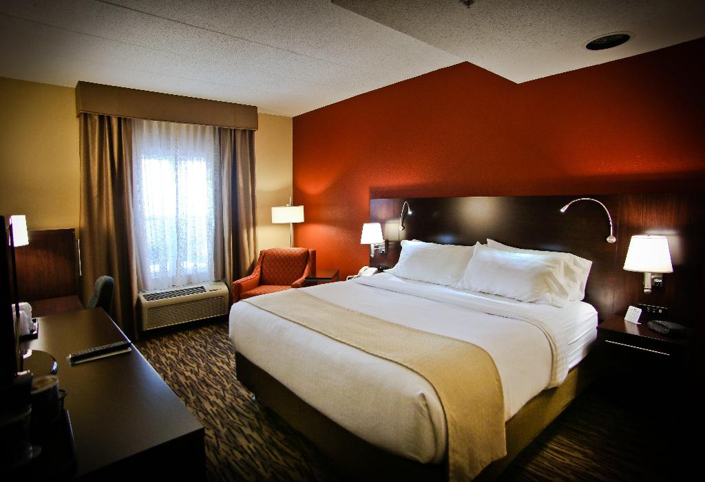 Holiday Inn & Suites La Crosse - Downtown 