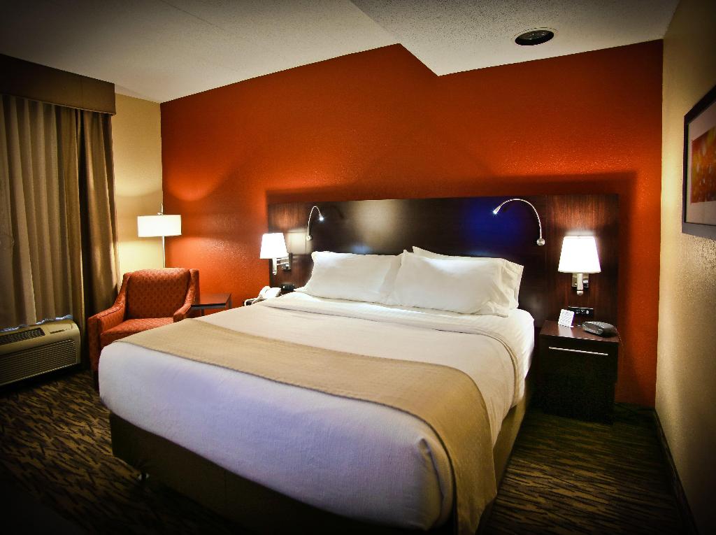Holiday Inn & Suites La Crosse - Downtown 