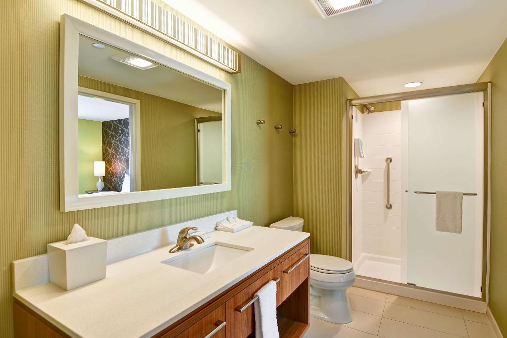 Home2 Suites Green Bay 