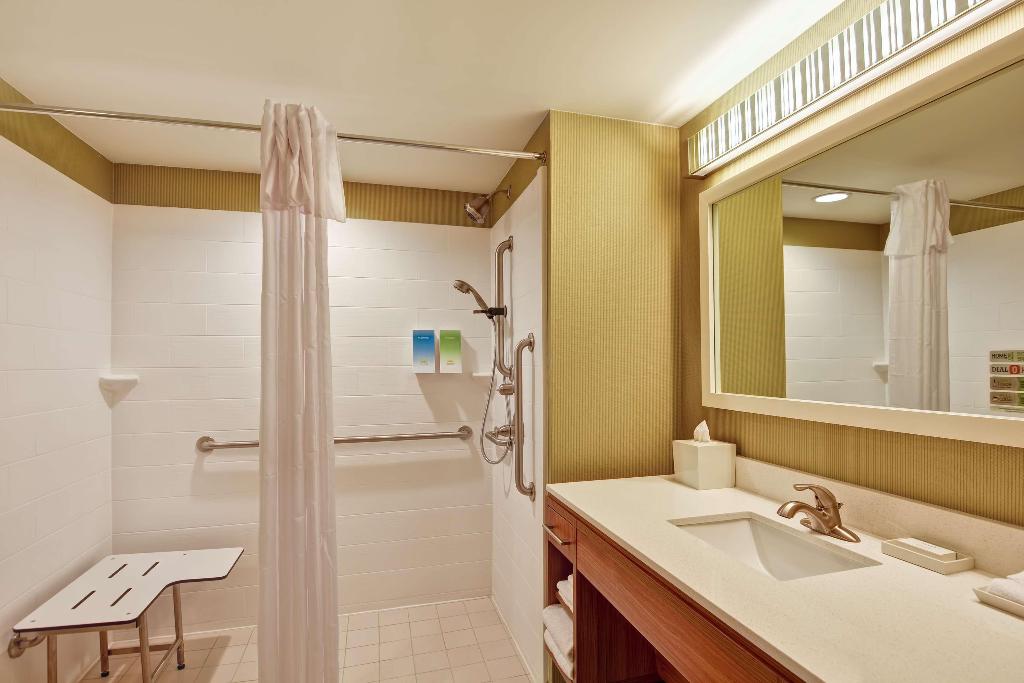 Home2 Suites Green Bay 