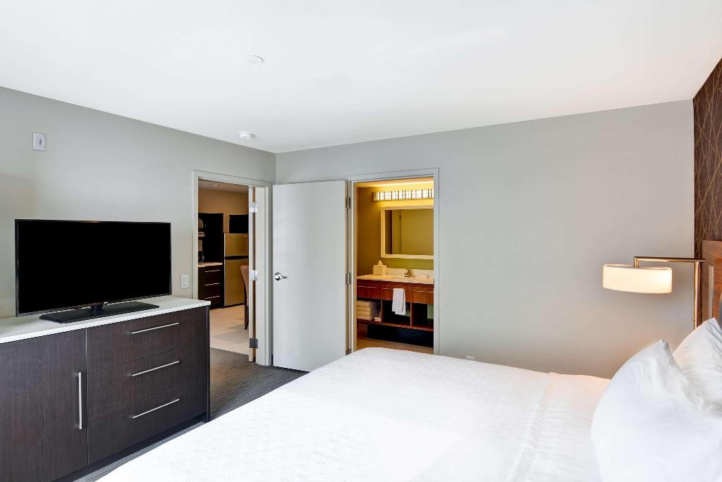 Home2 Suites Green Bay Home2 Suites Green Bay