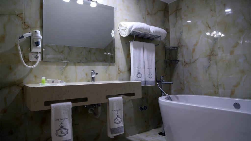 Santa Quaranta Premium Resort 