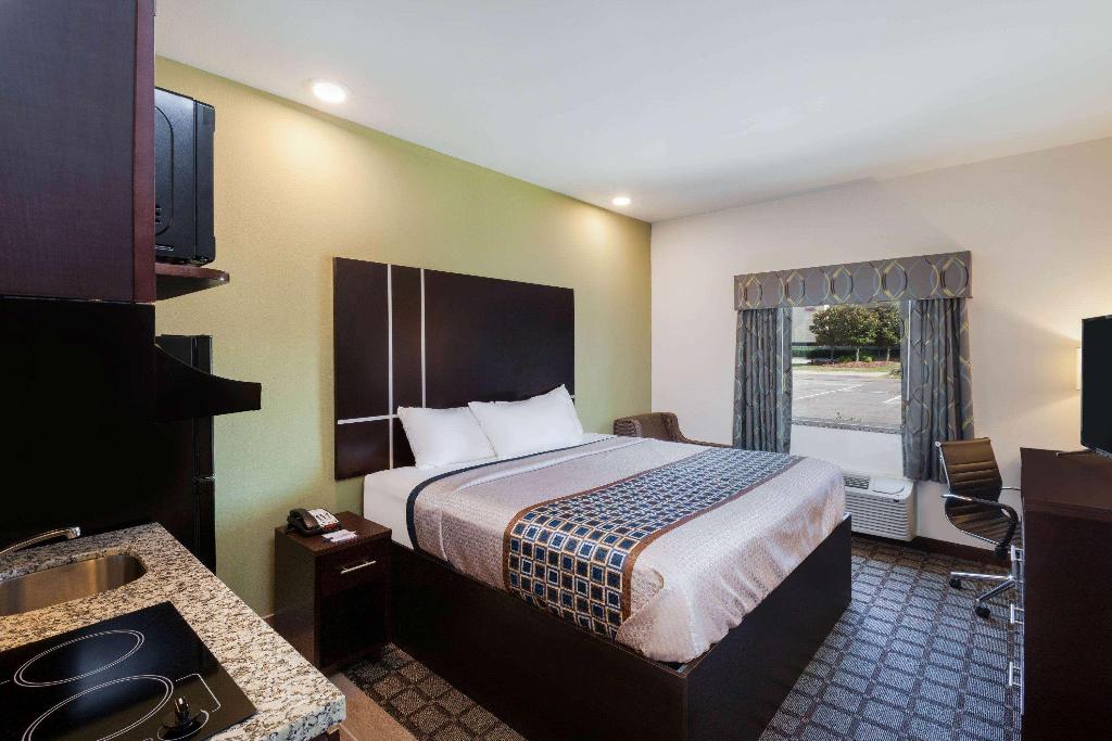 Baymont By Wyndham Baton Rouge 