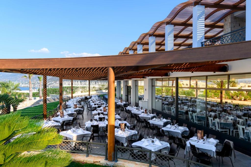 Grand Hotel Holiday Resort 