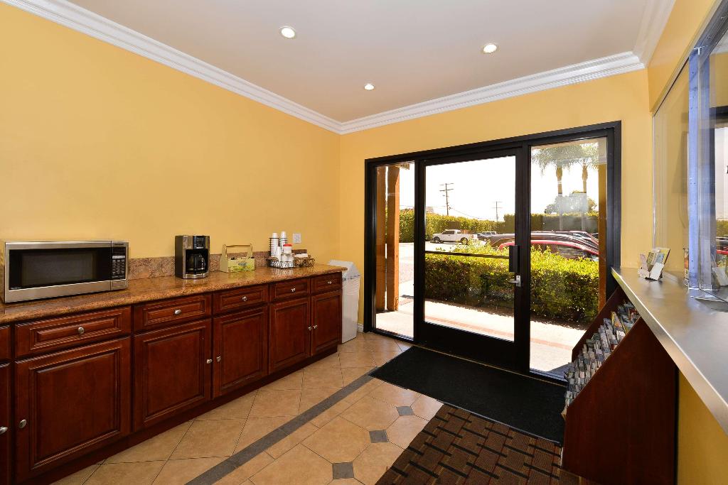 Americas Best Value Inn & Suites Los Angeles/Downtown 