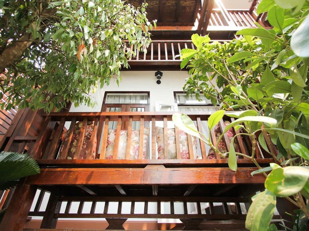 Ratchiangsaen Flora House Ratchiangsaen Flora House