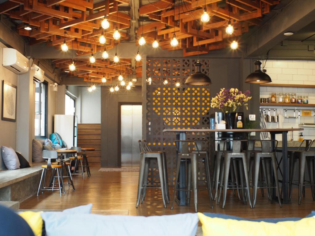 Silom Space Hostel 