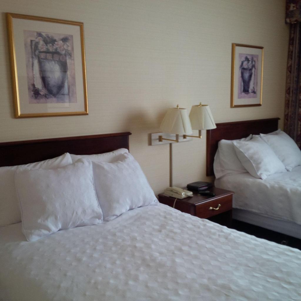 Maron Hotel & Suites 
