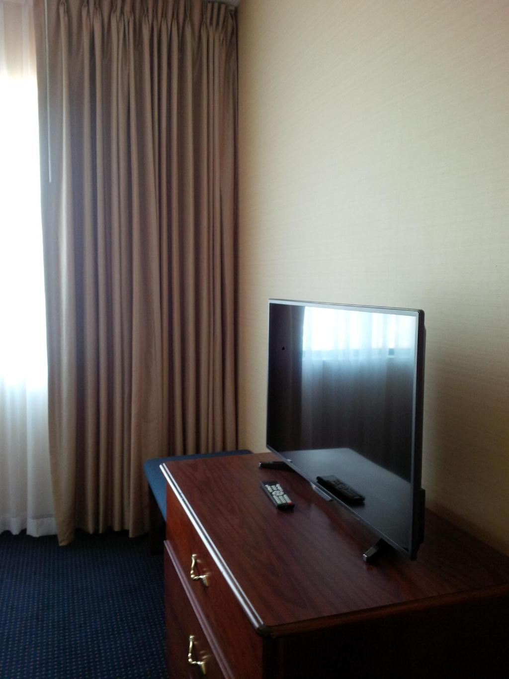 Maron Hotel & Suites 