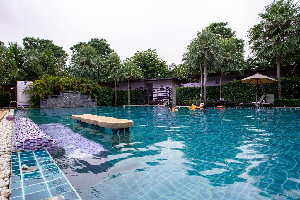 The Canal Garden Resort 