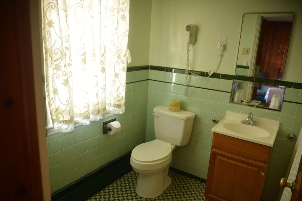 Americas Best Value Inn Hancock 