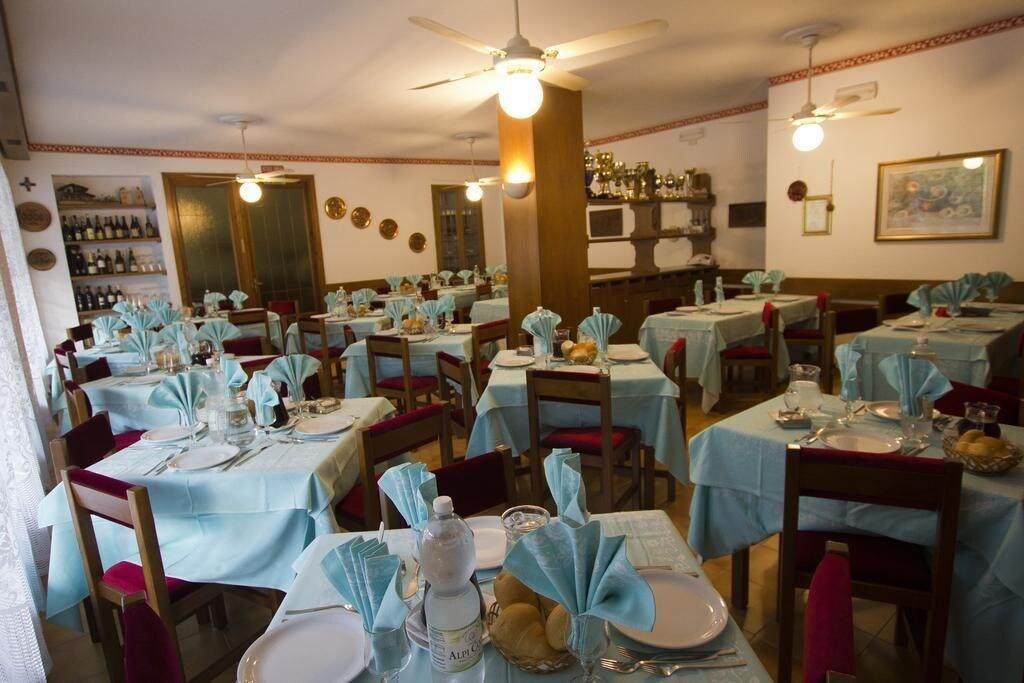 Hotel Sarre 