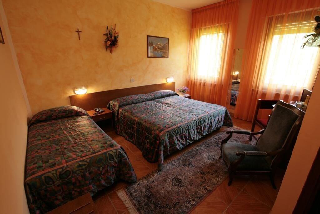 Hotel Sarre 