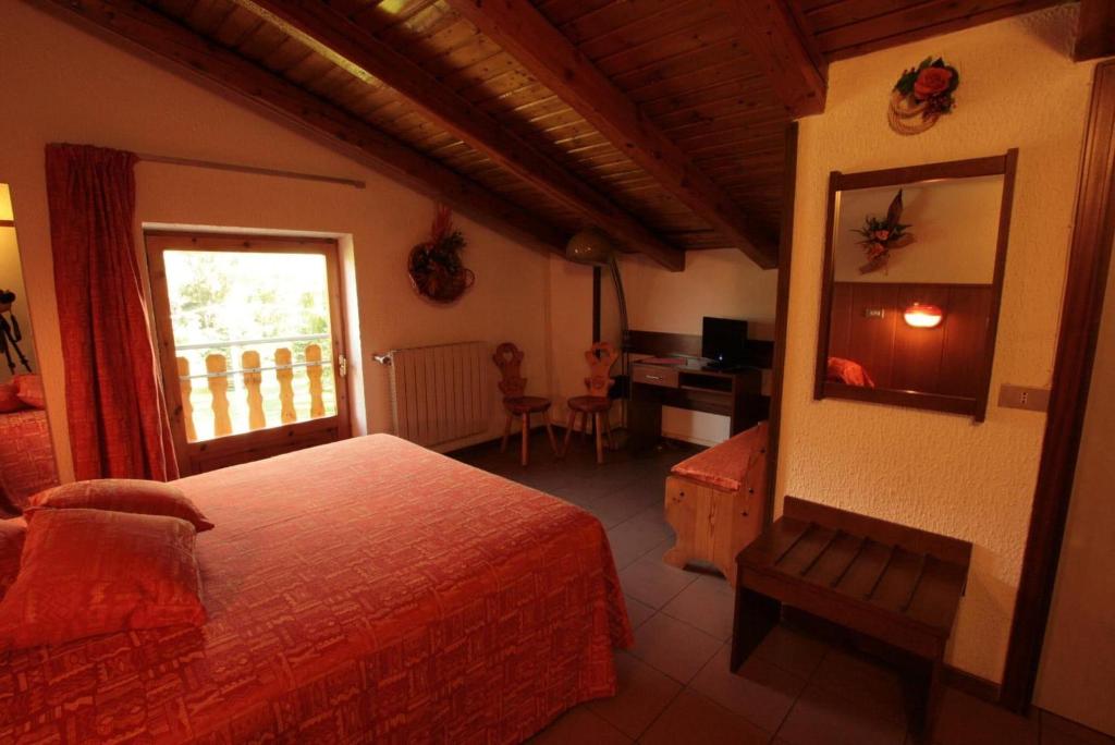 Hotel Sarre 