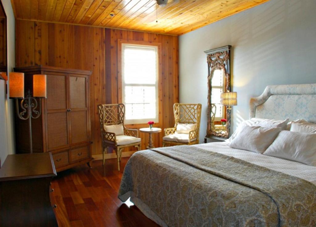 Jensen Beach Inn 