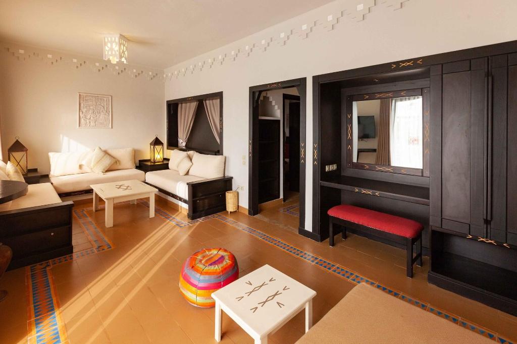 Borjs Hotel Suites & Spa 