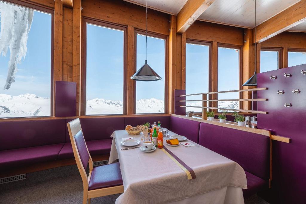 Glacier Hotel Grawand Glacier Hotel Grawand
