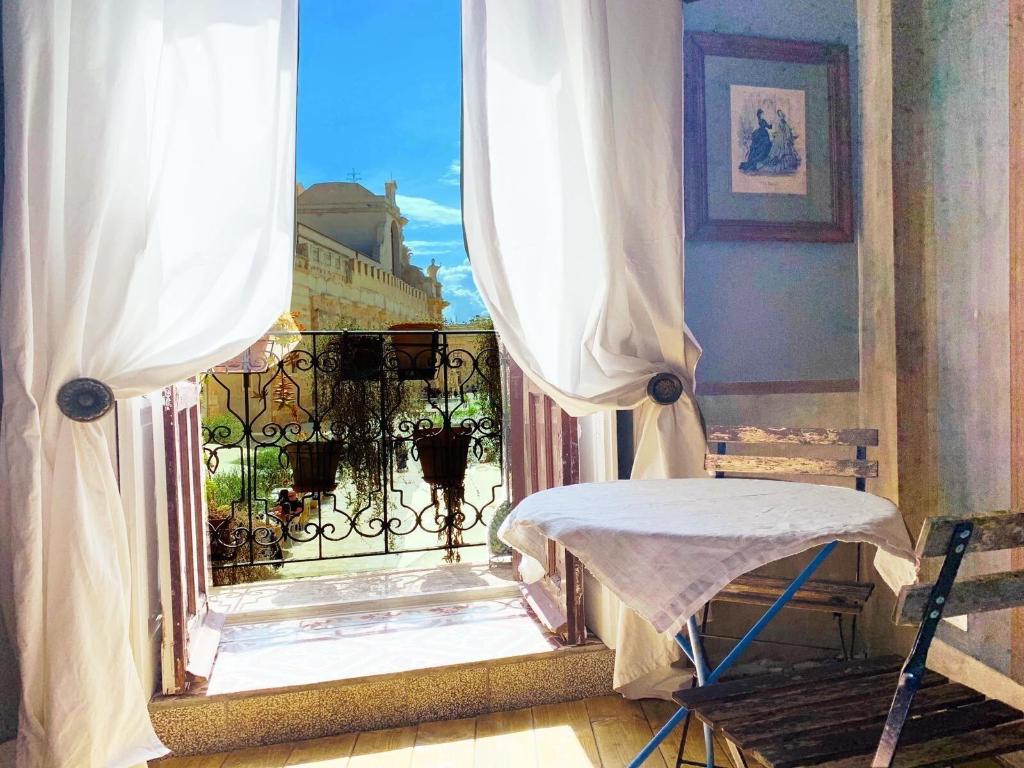 Il Salotto Di Maria Pia Il Salotto Di Maria Pia