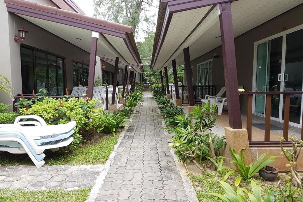 Dang Sea Beach Bungalow 