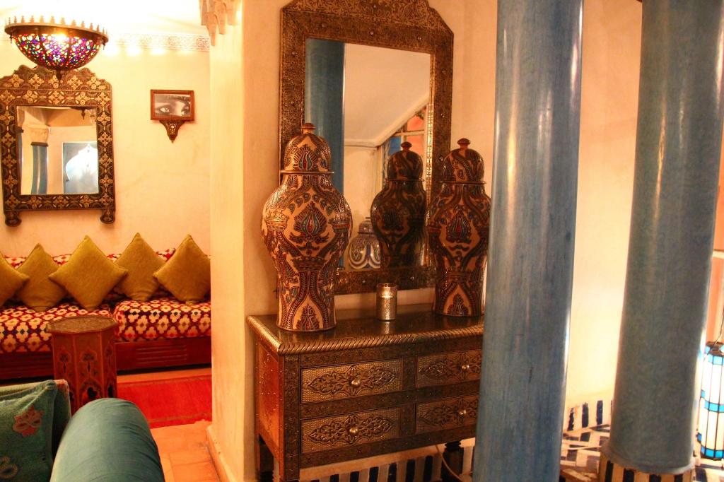 Riad Oulaya Tarra 