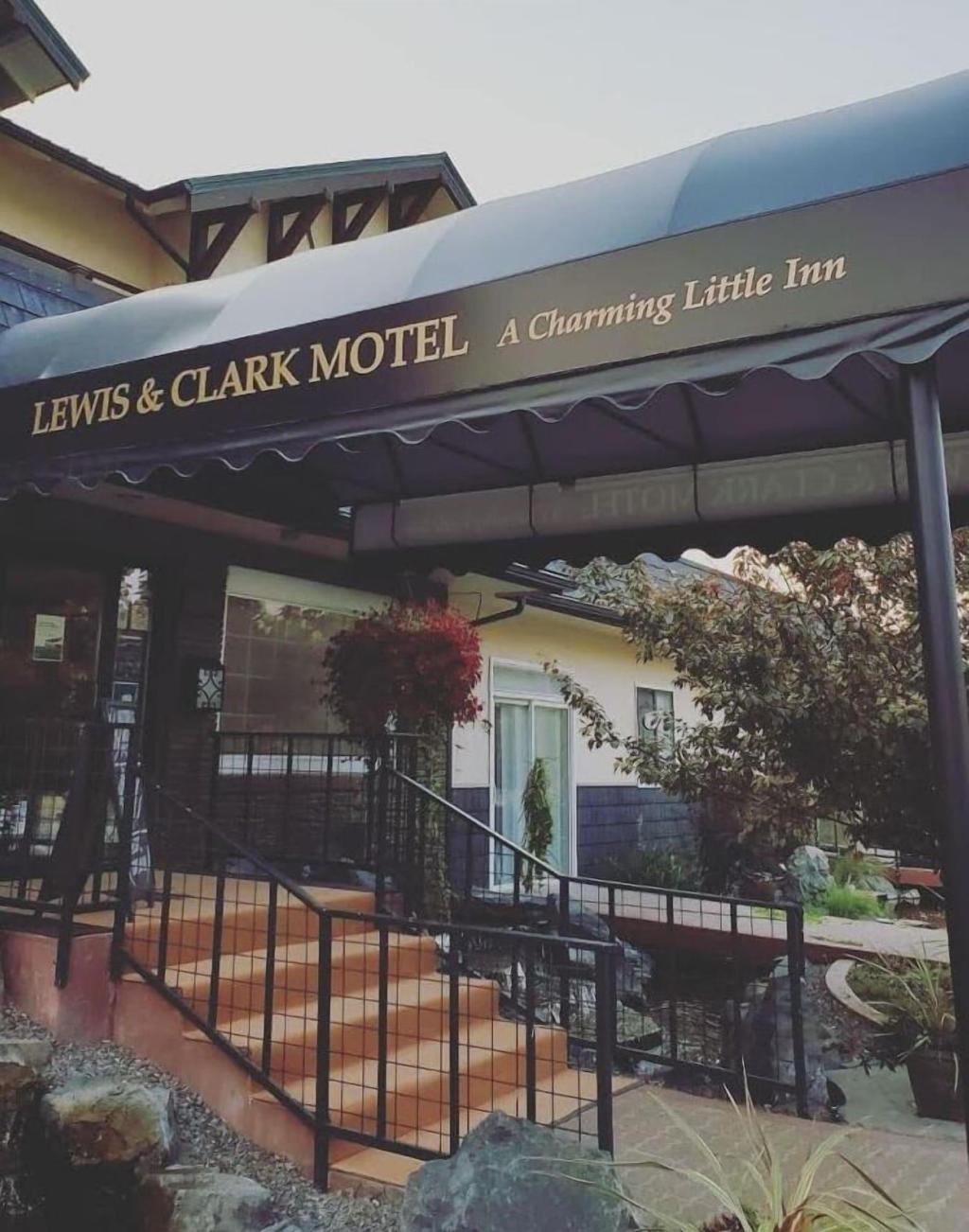 The Lewis & Clark Motel Of Three Forks 