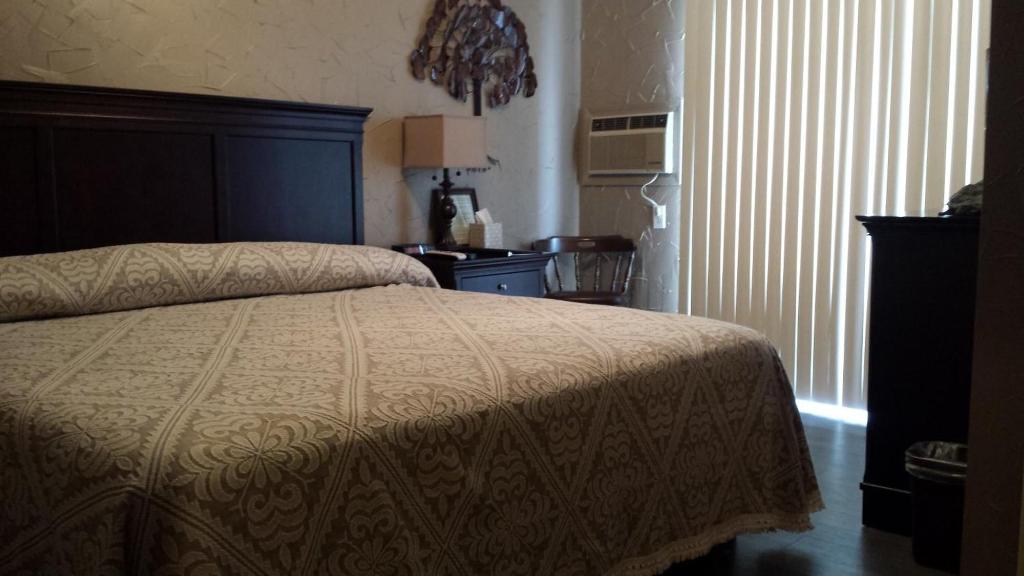 The Lewis & Clark Motel Of Three Forks 