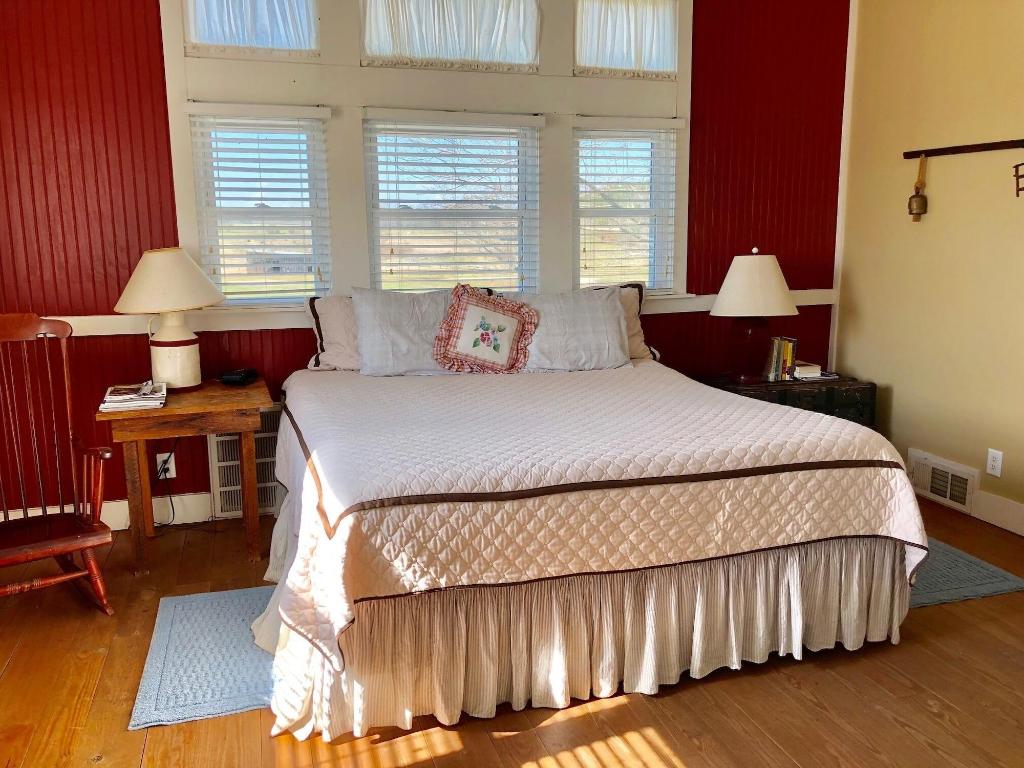 The Farmhouse Inn 