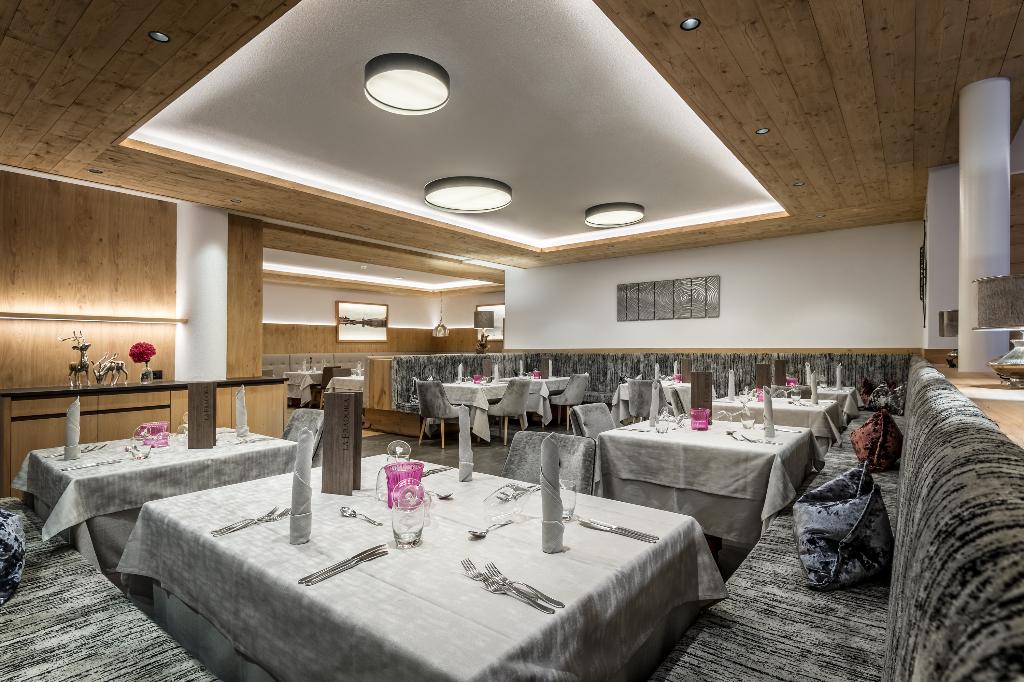 Hotel La Fradora - Dolomites Hotel 