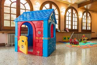 Vintage Hotel Mercedes