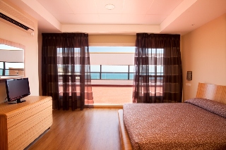 Room
 di Maya Alicante