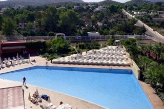 Pool
 di AzuLine H. Bergantin