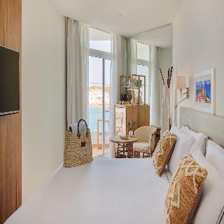 Room Room
