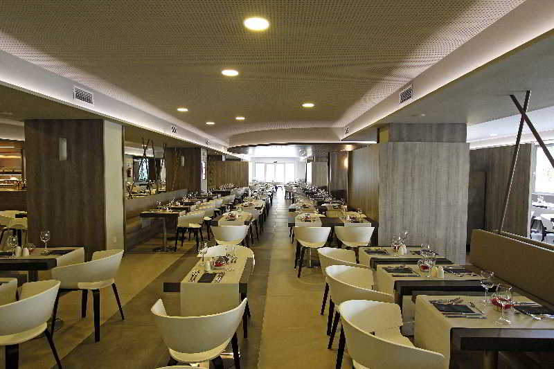 Restaurant
 di Club Tonga