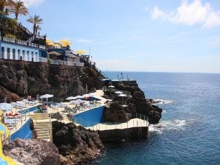 Sports and Entertainment
 di Roca Mar