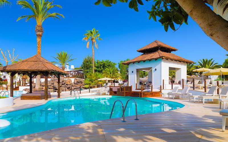 Pool
 di H10 White Suites