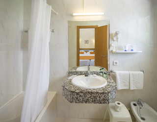 Room thumbnail 8