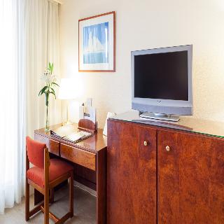 Room
 di ROYAL PLAZA