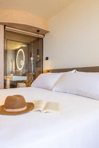 Room Room