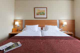 Room
 di Silken Luis de Leon